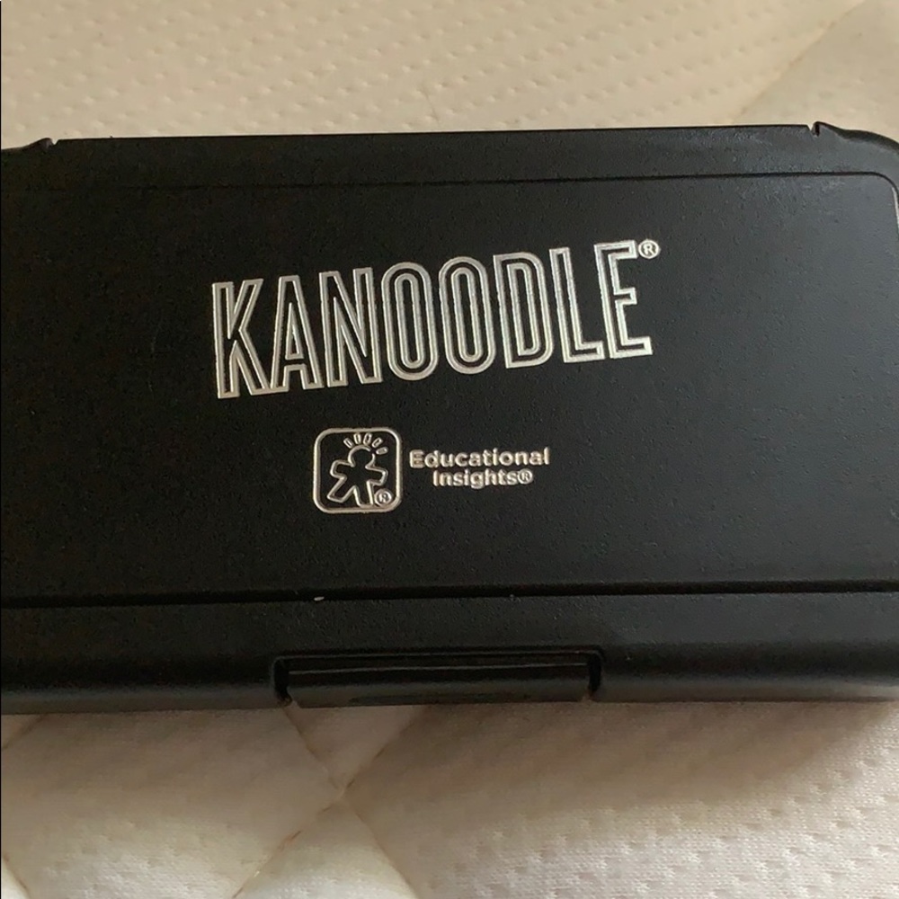 Kanoodle puzzle toy